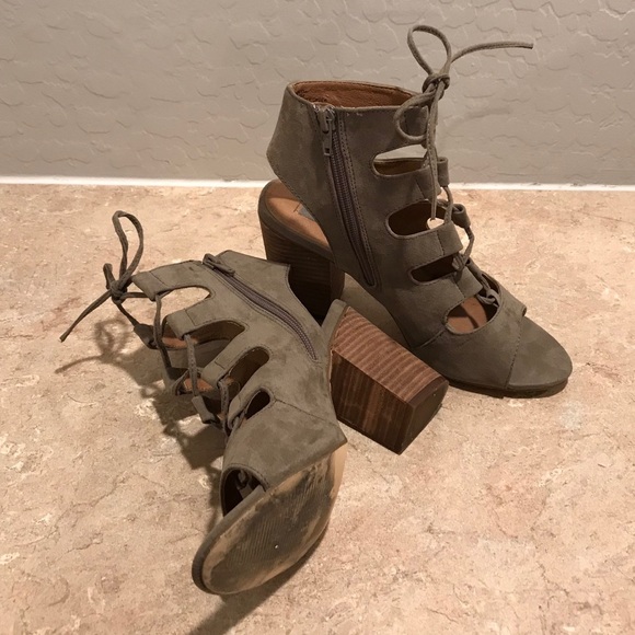 Steve Madden Laced up Gladiator Heels - Picture 4 of 8